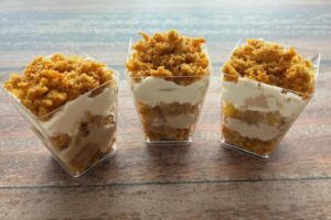 deser jesienno zimowy marchewkowy z prażonymi jablkami cukiernia tychy