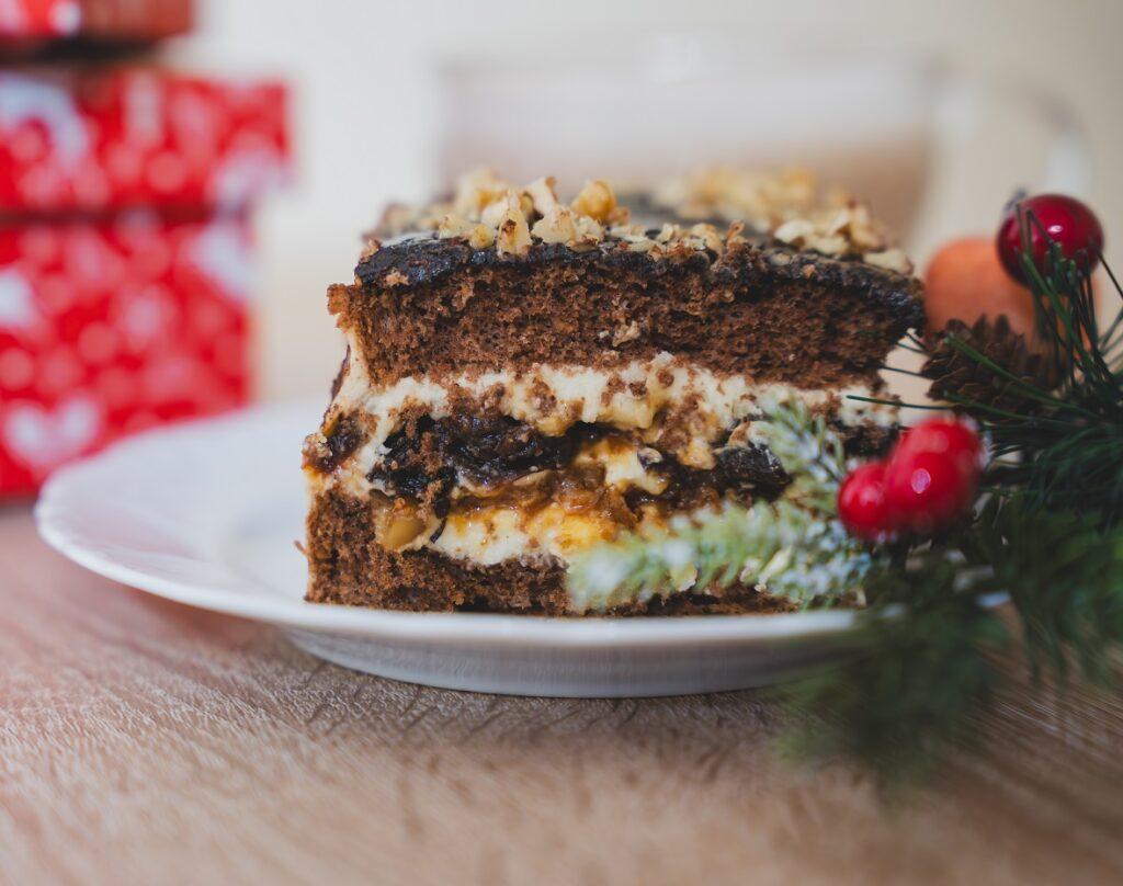 ciasto lacki przekladaniec z orzechami i sliwkami tychy