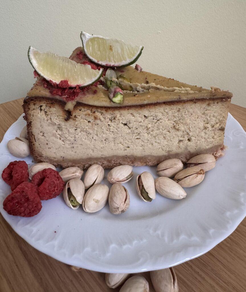 sernik pistacjowy na kruchym cieście